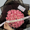 Ramillete con 36 Rosas rosadas y papel especial.