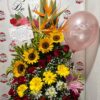 Arreglo Floral con Rosas, Girasol, Gerberas.